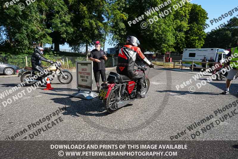 cadwell park;cadwell park photographs;cadwell trackday photographs;enduro digital images;event digital images;eventdigitalimages;peter wileman photography;racing digital images;trackday digital images;trackday photos